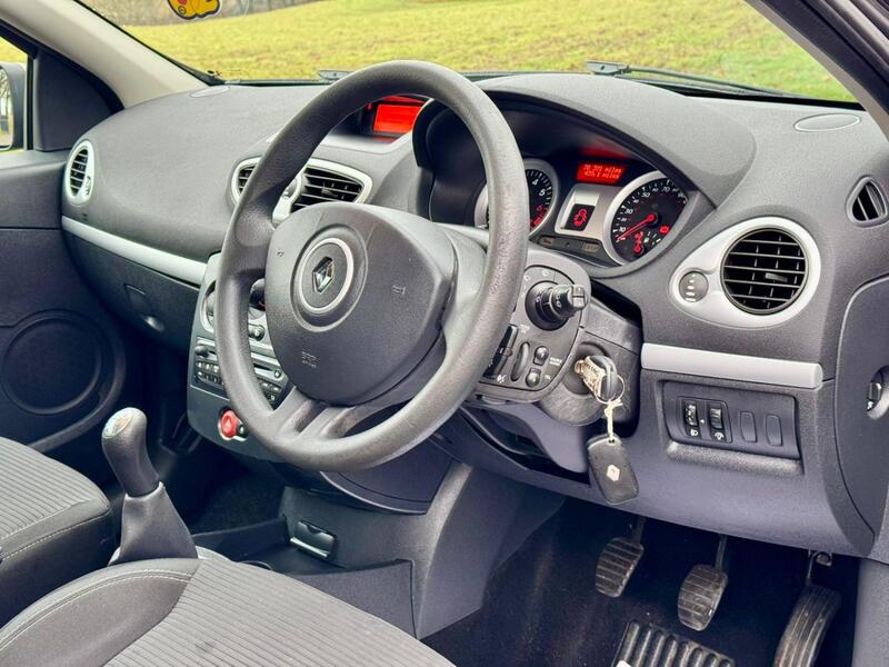 RENAULT CLIO