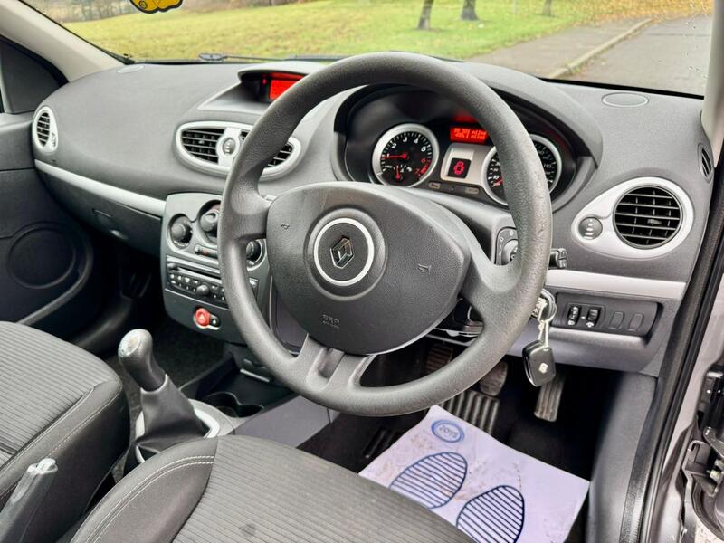 RENAULT CLIO