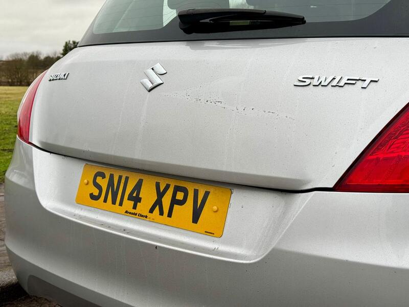 SUZUKI SWIFT
