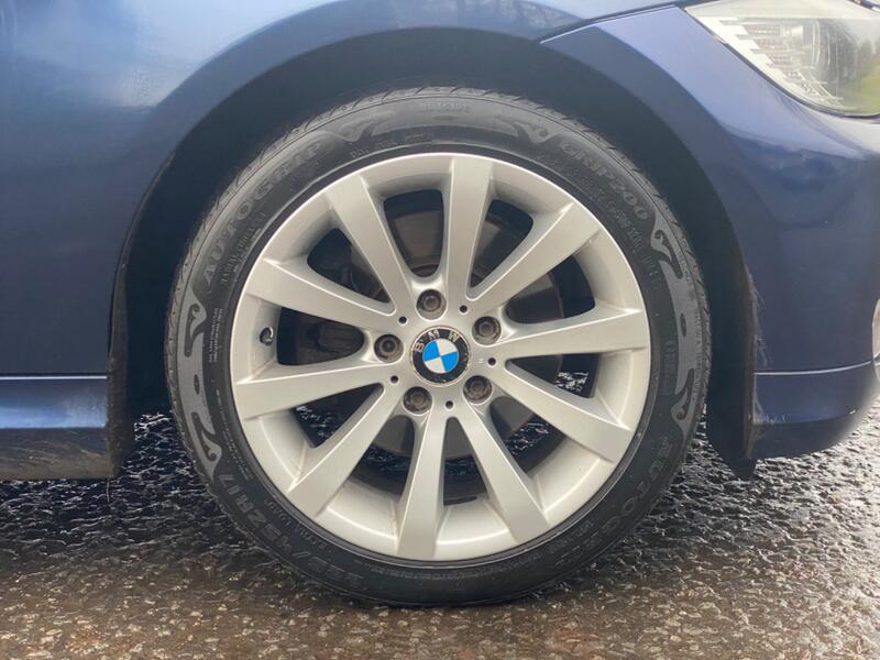 BMW 3 SERIES