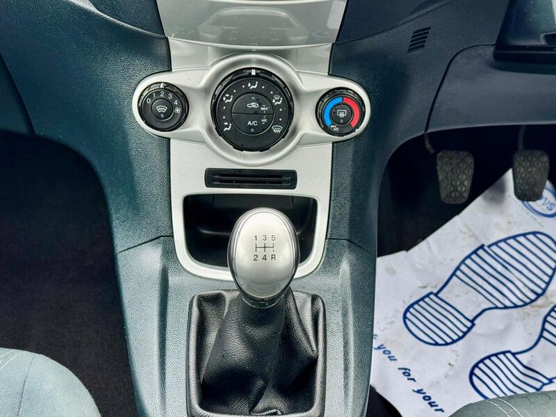 FORD FIESTA
