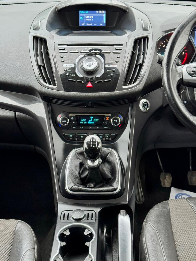 FORD KUGA