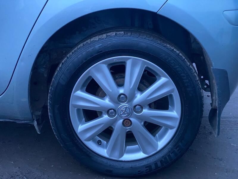 TOYOTA YARIS
