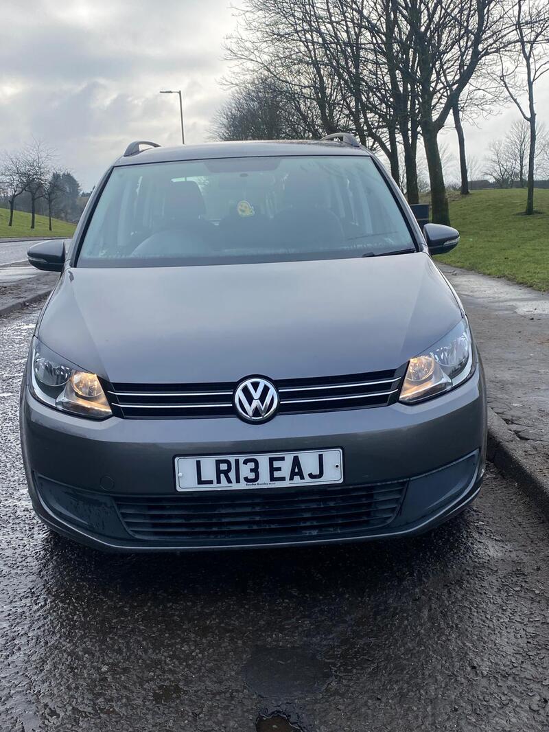 VOLKSWAGEN TOURAN