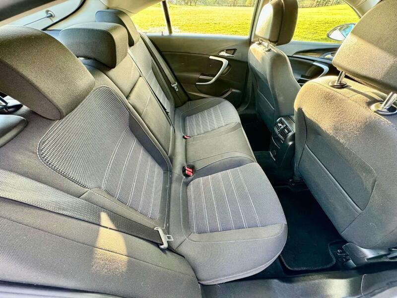 VAUXHALL INSIGNIA