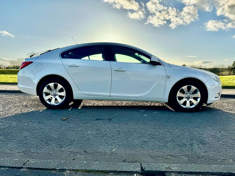 VAUXHALL INSIGNIA