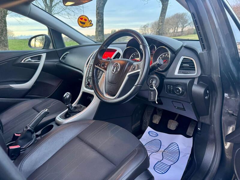 VAUXHALL ASTRA