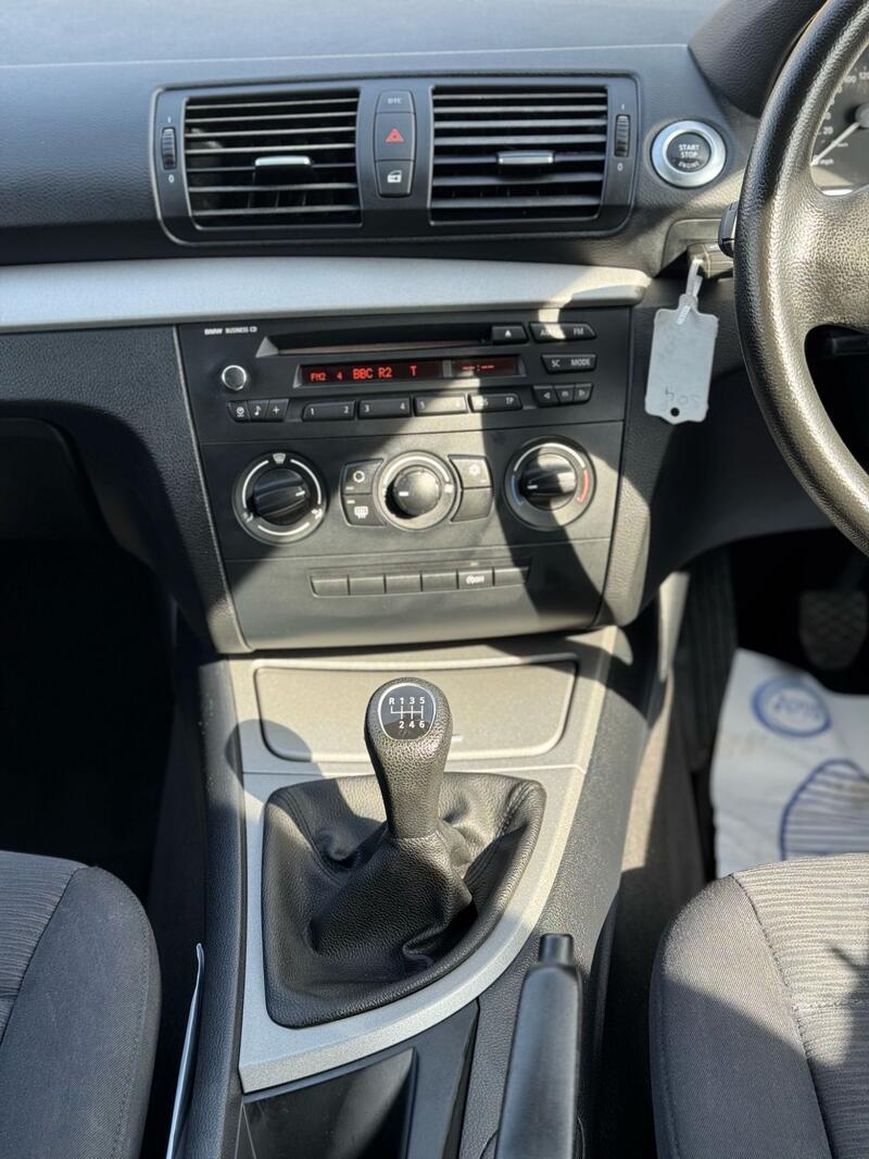 BMW 1 SERIES