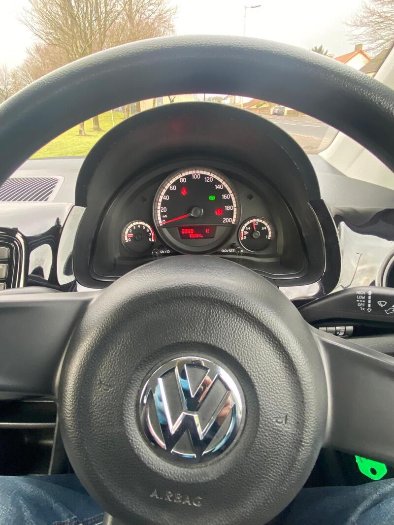 VOLKSWAGEN UP