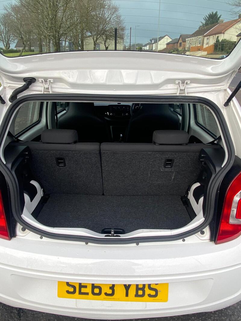 VOLKSWAGEN UP