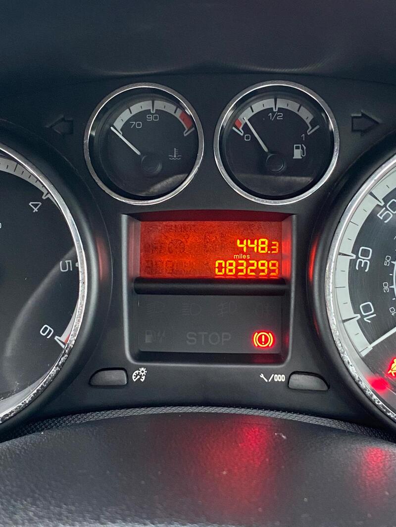 PEUGEOT 308