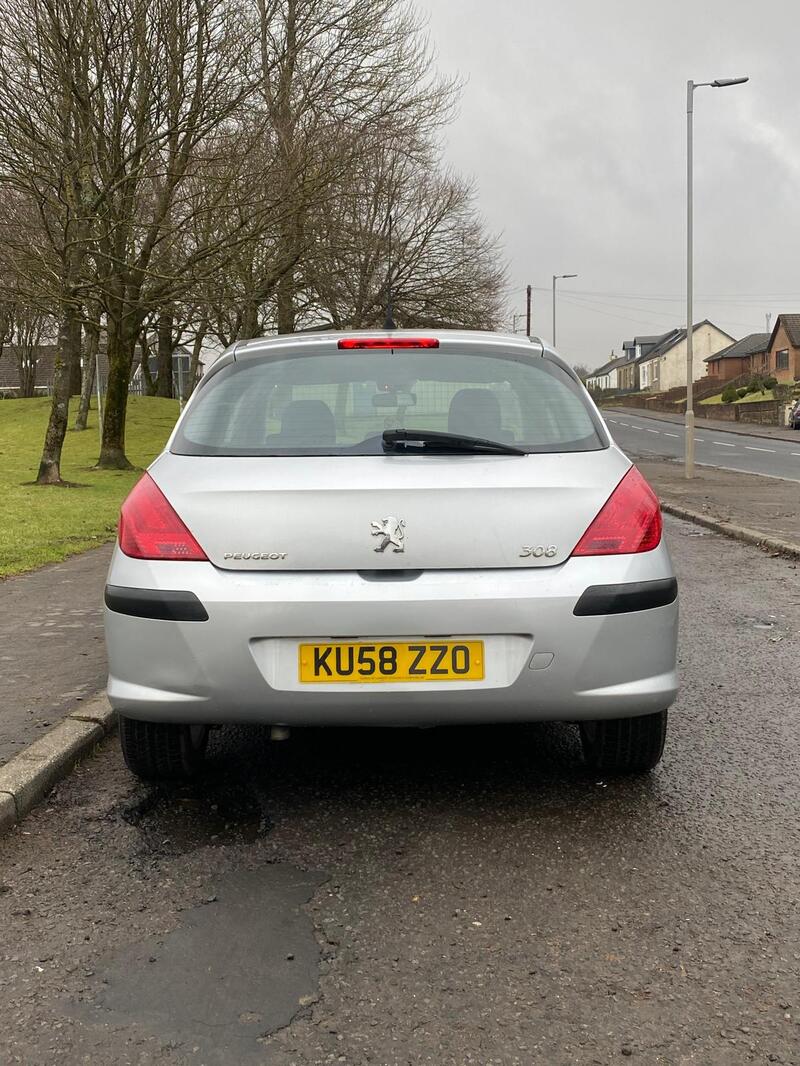 PEUGEOT 308