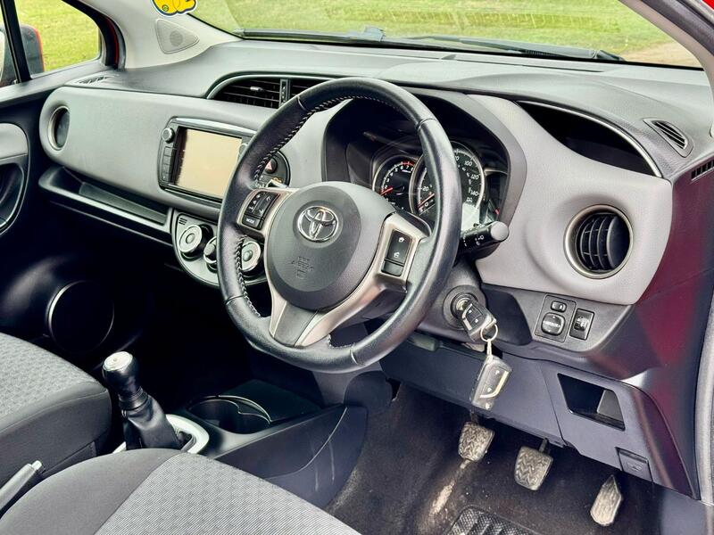 TOYOTA YARIS