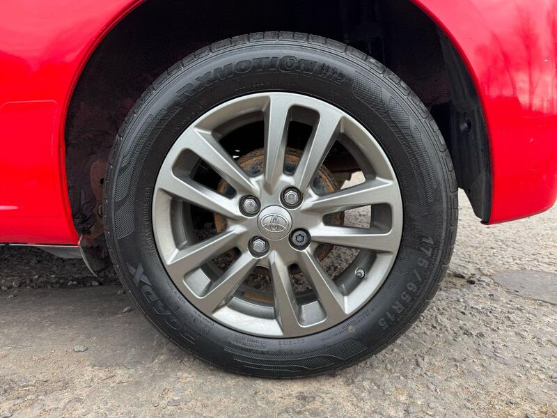 TOYOTA YARIS