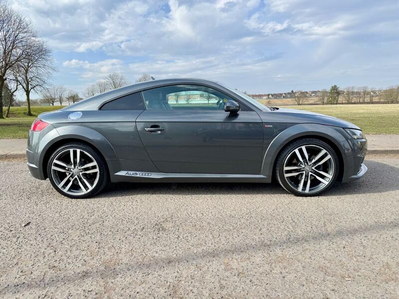 AUDI TT