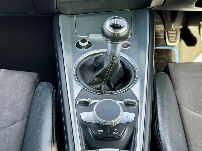 AUDI TT
