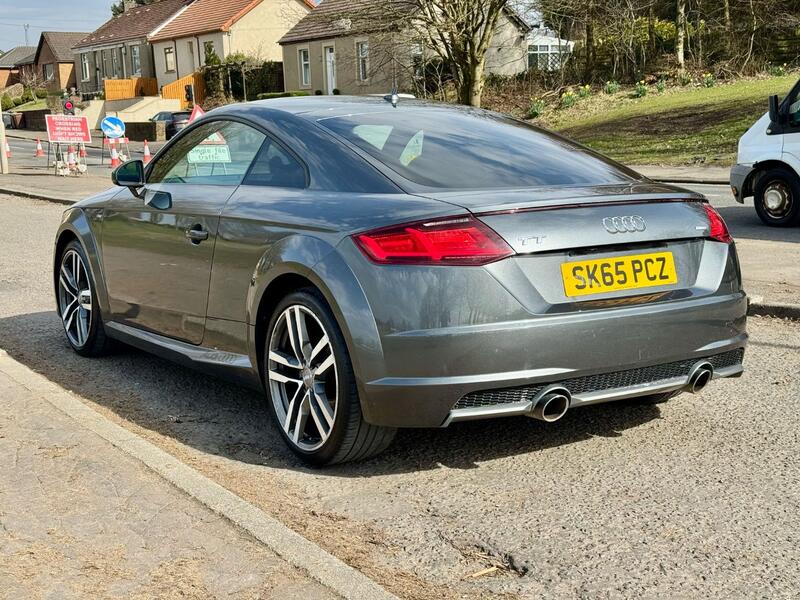 AUDI TT