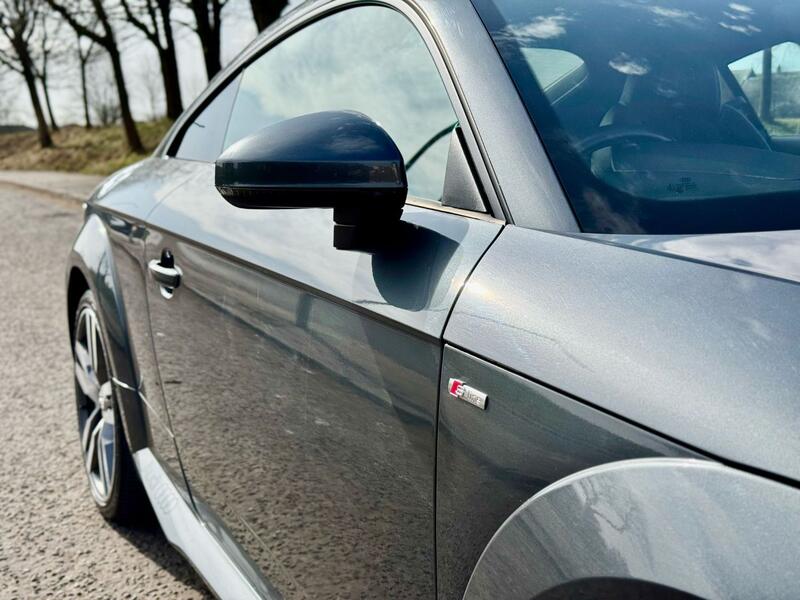 AUDI TT