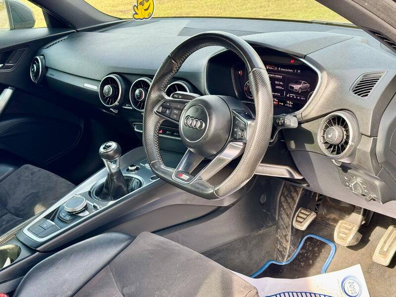 AUDI TT
