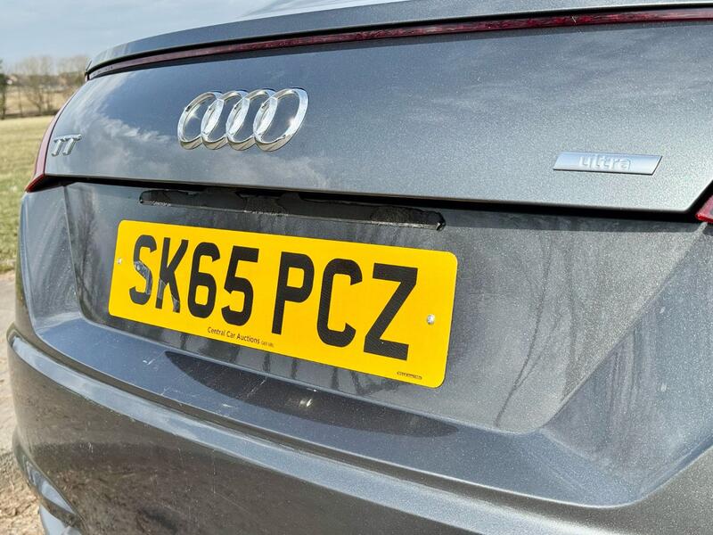 AUDI TT