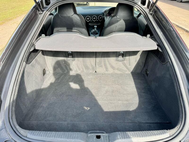 AUDI TT