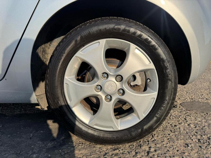 KIA VENGA