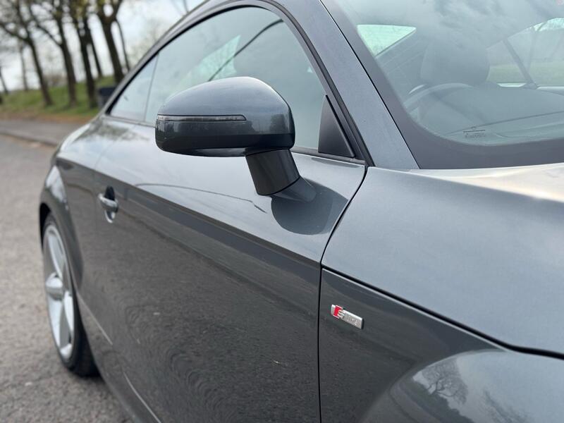 AUDI TT