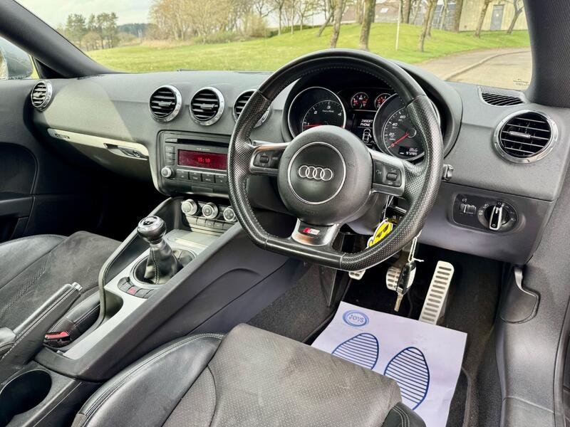 AUDI TT