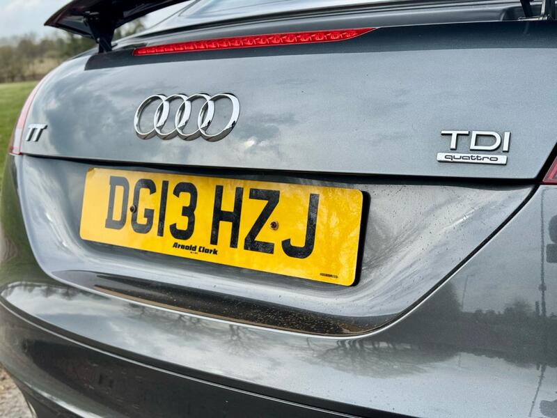AUDI TT