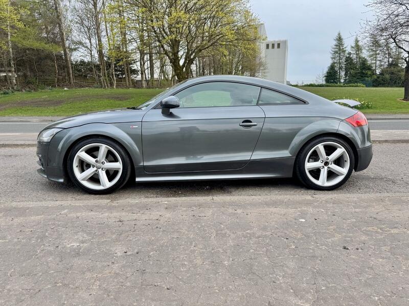 AUDI TT
