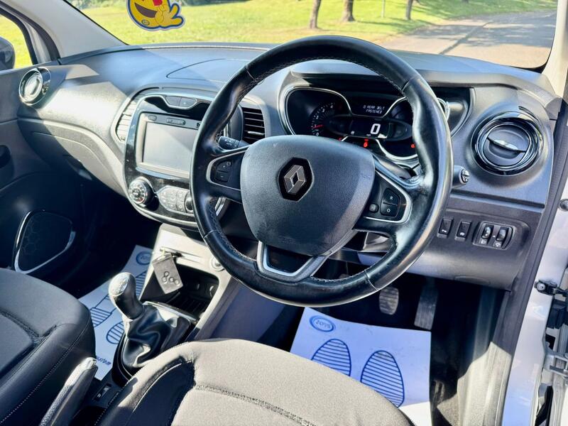 RENAULT CAPTUR