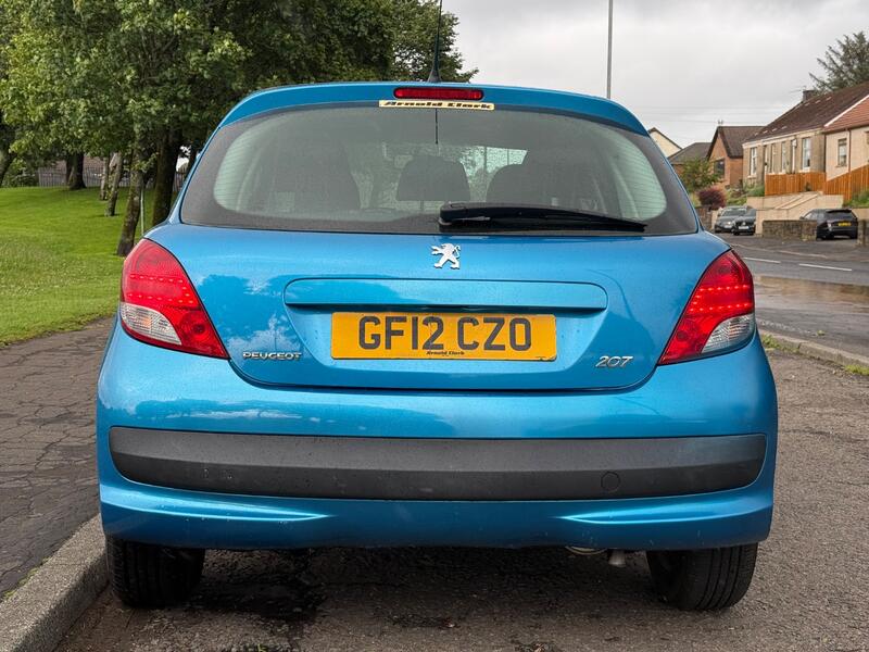 PEUGEOT 207