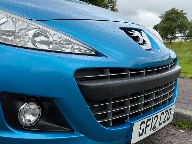 PEUGEOT 207