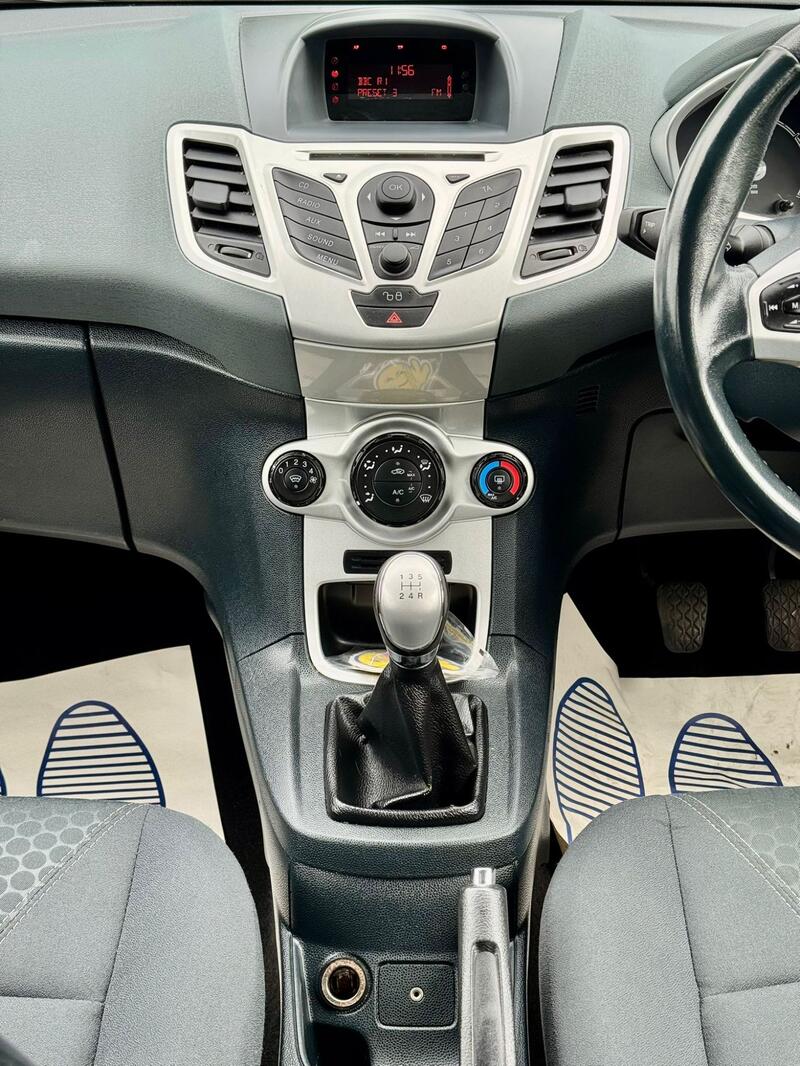 FORD FIESTA