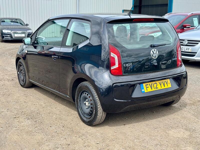 VOLKSWAGEN UP