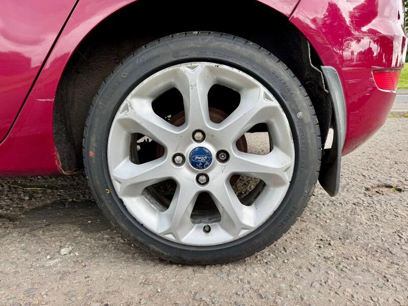 FORD FIESTA