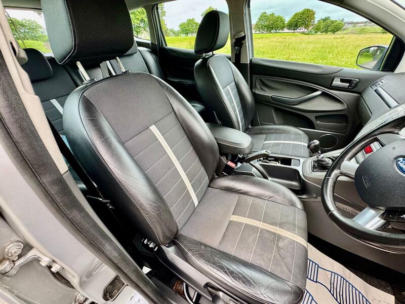 FORD KUGA