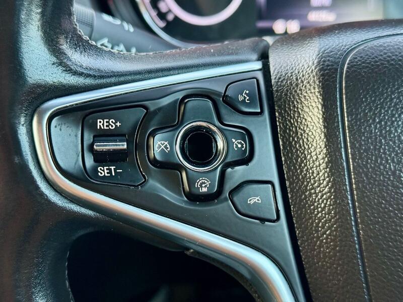 VAUXHALL INSIGNIA
