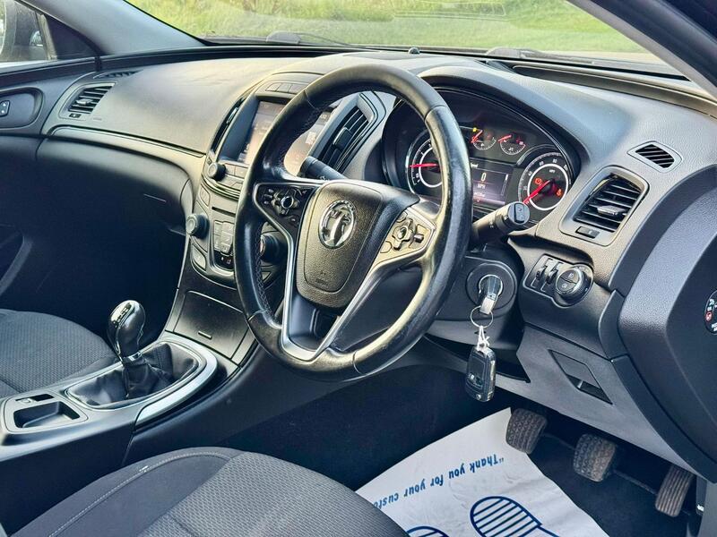 VAUXHALL INSIGNIA