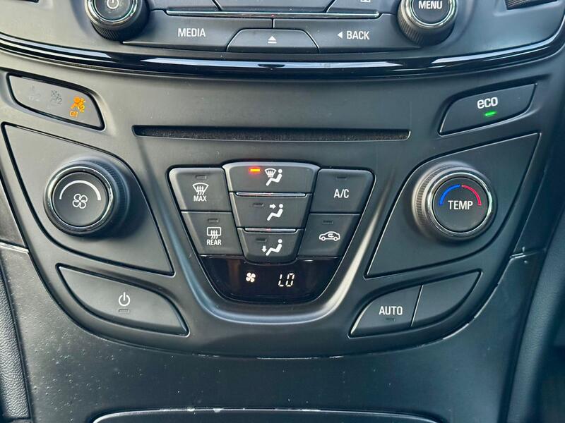 VAUXHALL INSIGNIA