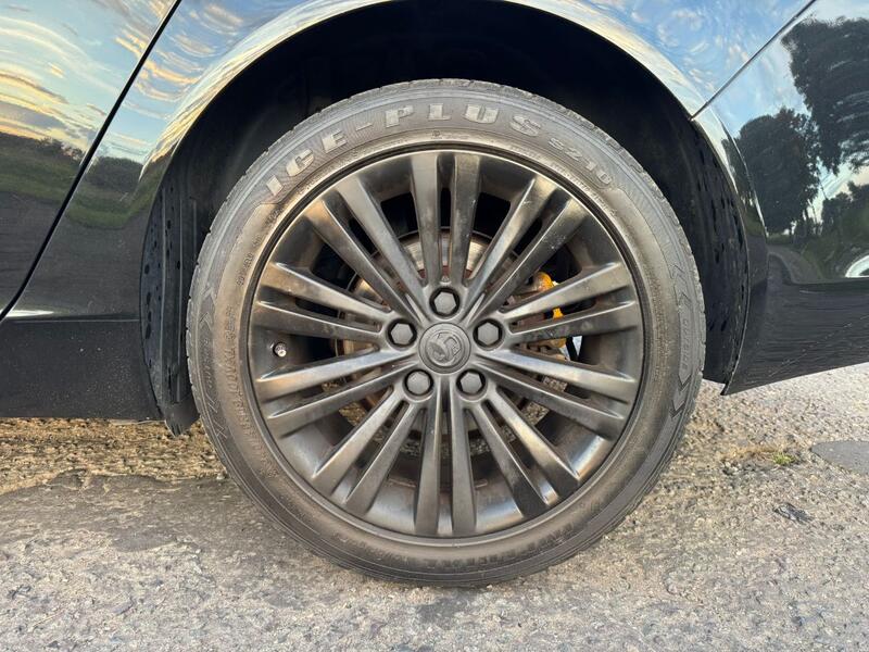 VAUXHALL INSIGNIA