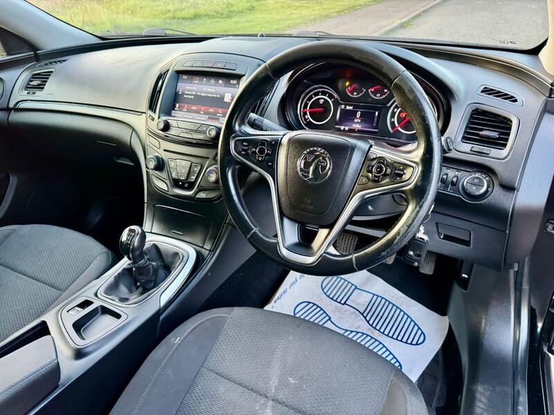 VAUXHALL INSIGNIA