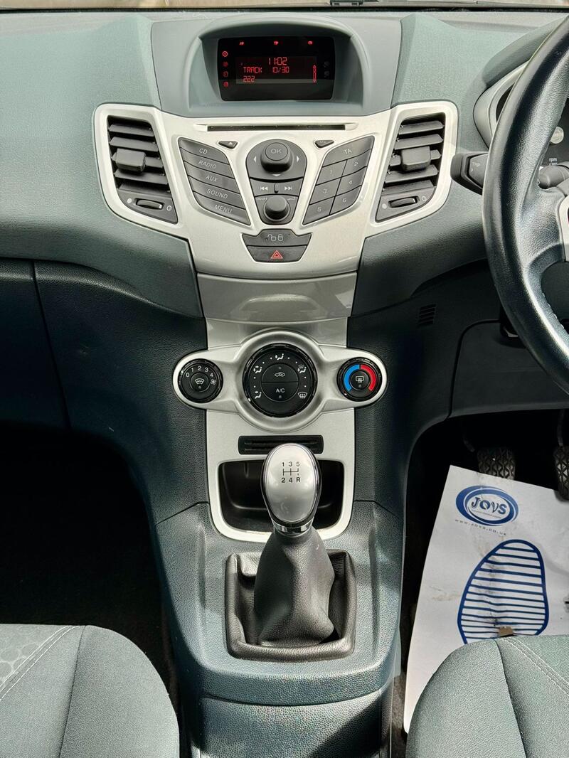 FORD FIESTA