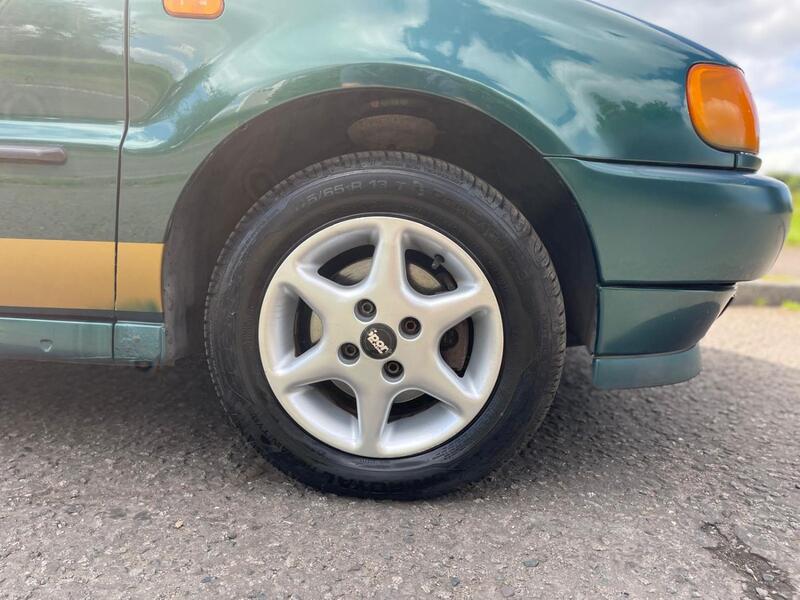 VOLKSWAGEN POLO